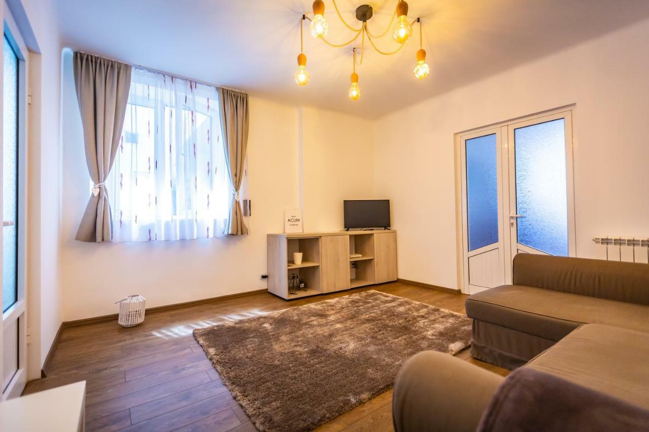 Central Apartment Braşov Esterno foto